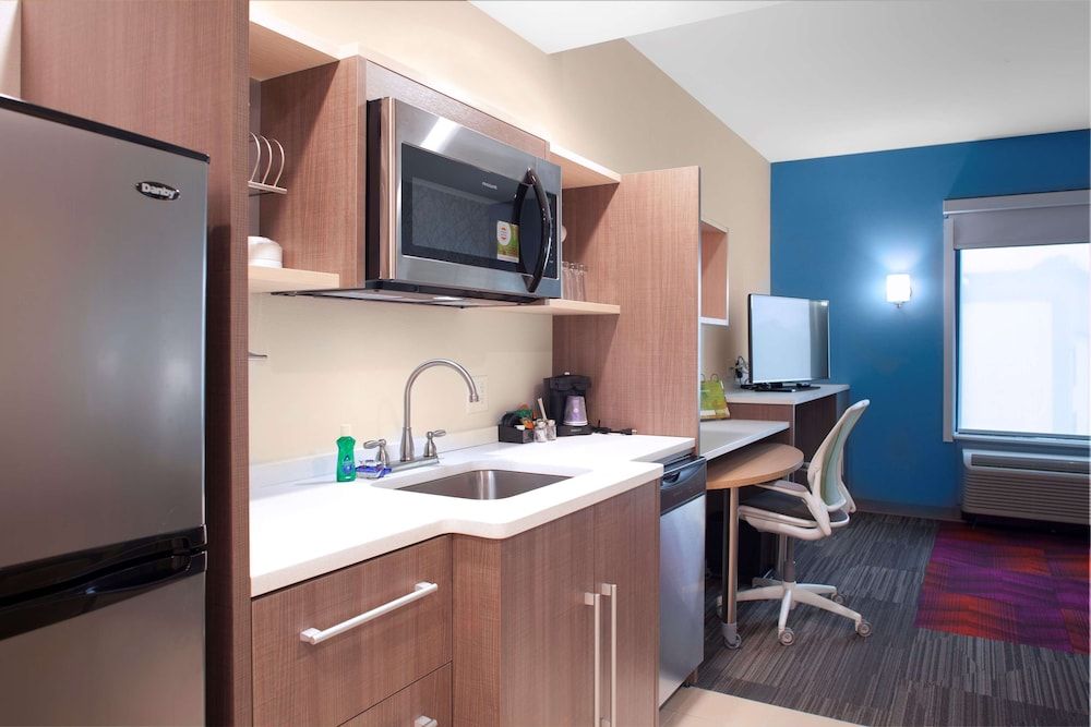 Studio, 2 Queen Beds, Accessible, Bathtub