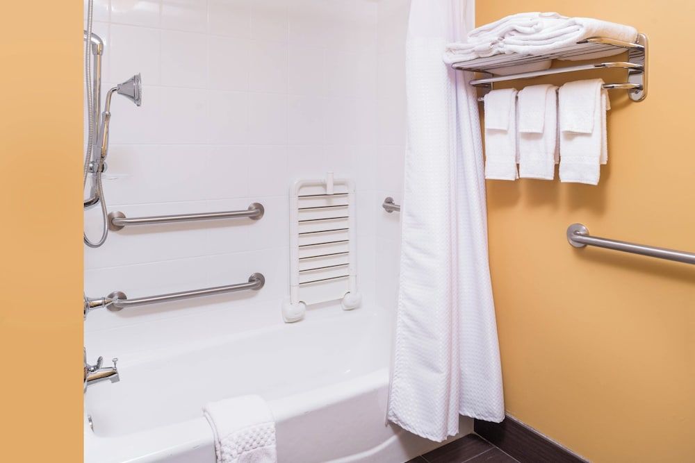 Suite, 2 Bedrooms, Non Smoking (Hearing Accessible)