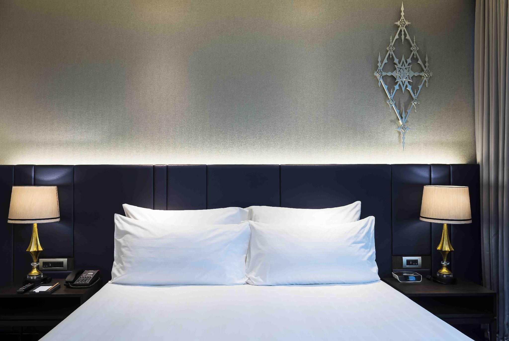 Chatrium Hotel Riverside Bangkok Grand Deluxe King City View 12