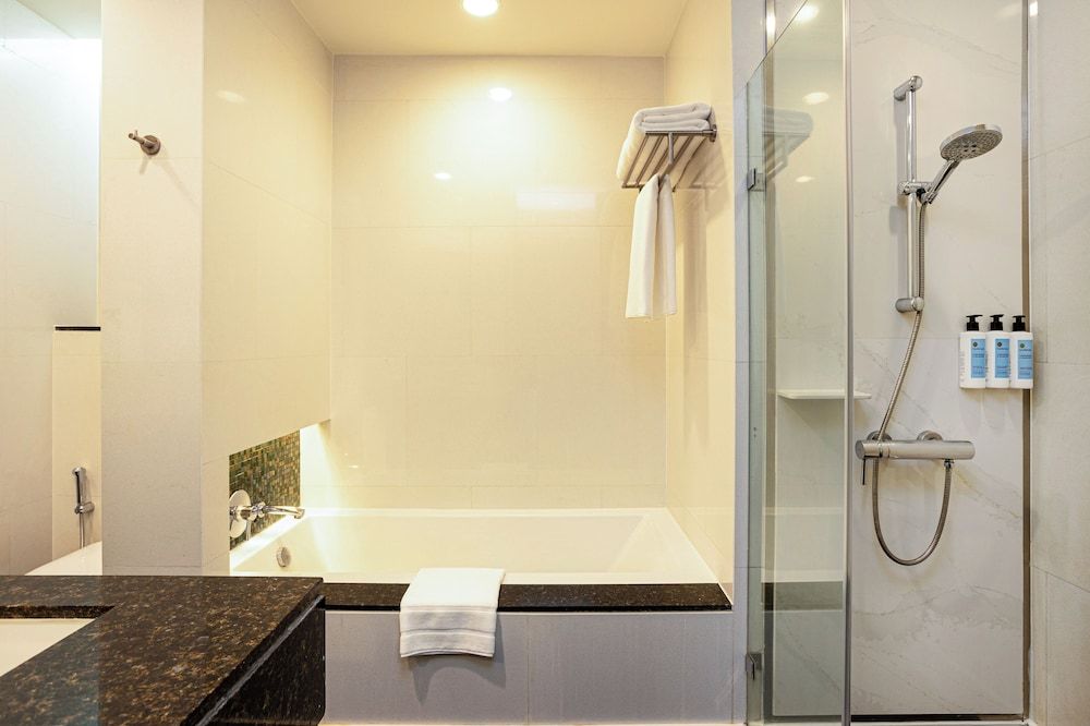 Chatrium Hotel Riverside Bangkok Grand Deluxe King City View 13