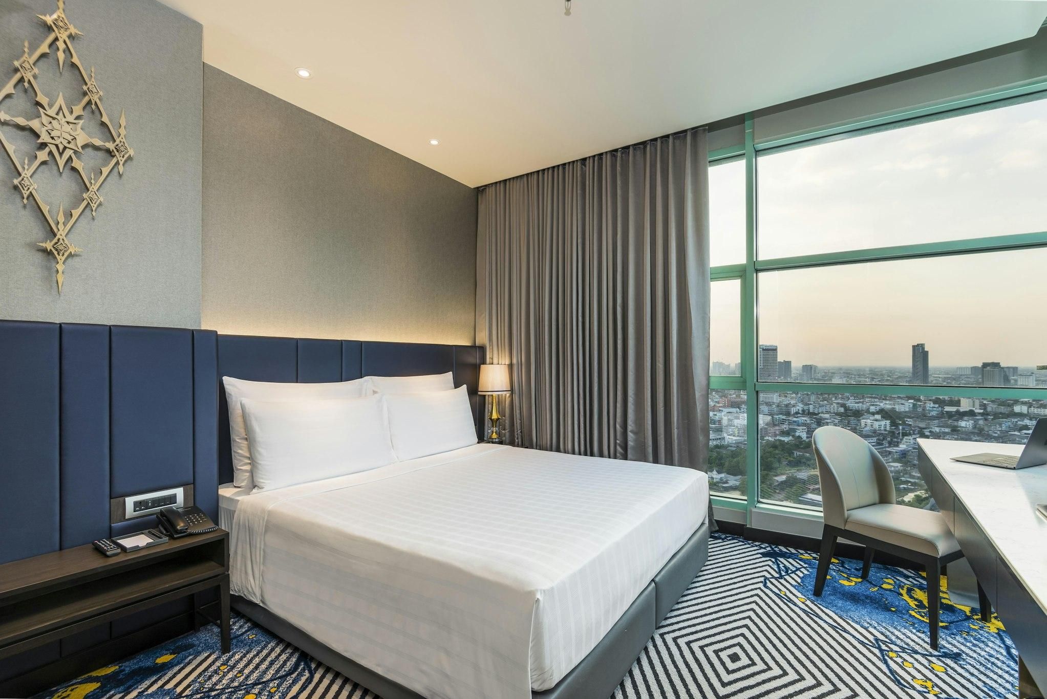 Chatrium Hotel Riverside Bangkok Grand Deluxe King City View 6