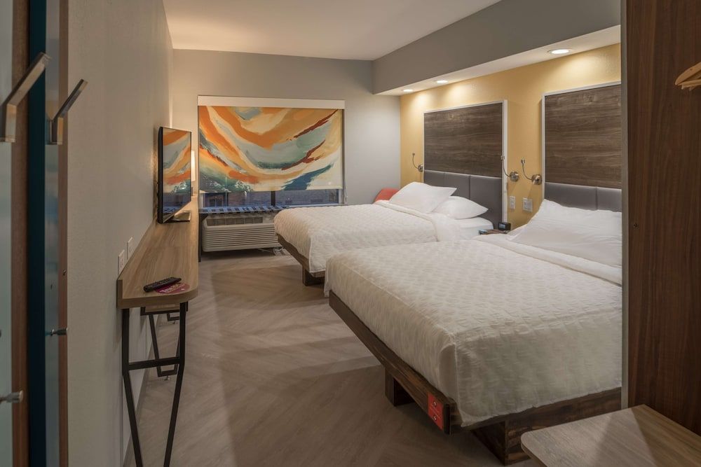 Room, 2 Queen Beds, Accessible (Hearing)