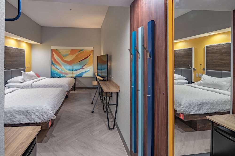 Room, 2 Queen Beds, Accessible (Hearing)