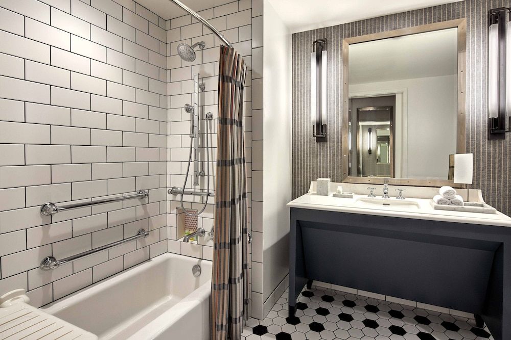 Room, 2 Queen Beds (Hearing Accessible)