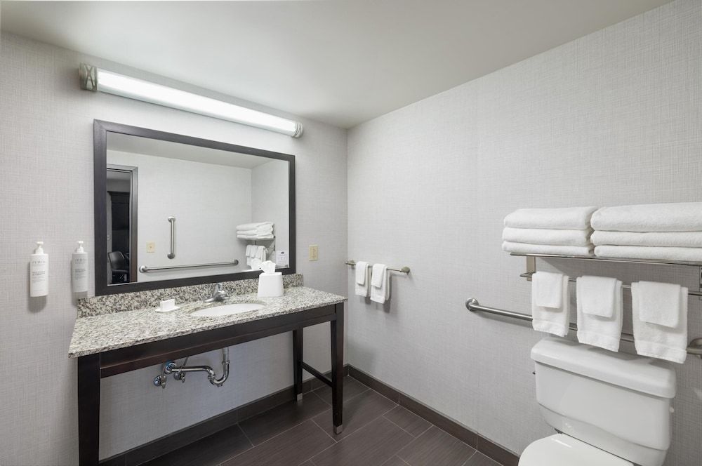 Studio Suite, 1 King Bed, Accessible, Non Smoking