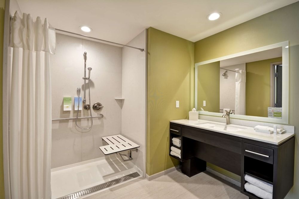 Suite, 1 King Bed, Non Smoking (Hearing & Rollin Shower)
