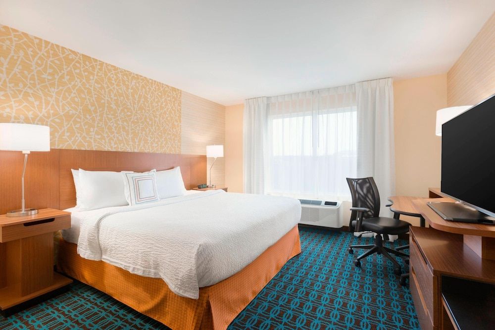 undefined Fairfield Inn & Suites Pittsburgh Airport/Robinson Township 3