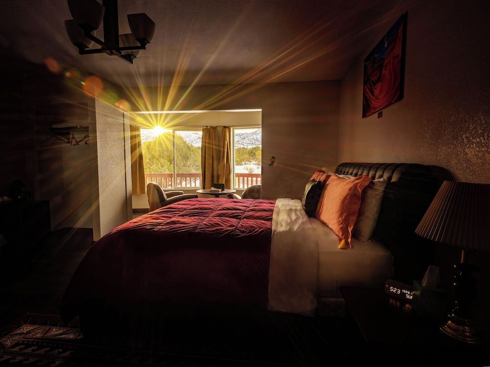 Bryce Trails Bed and Breakfast Under The Rim 2