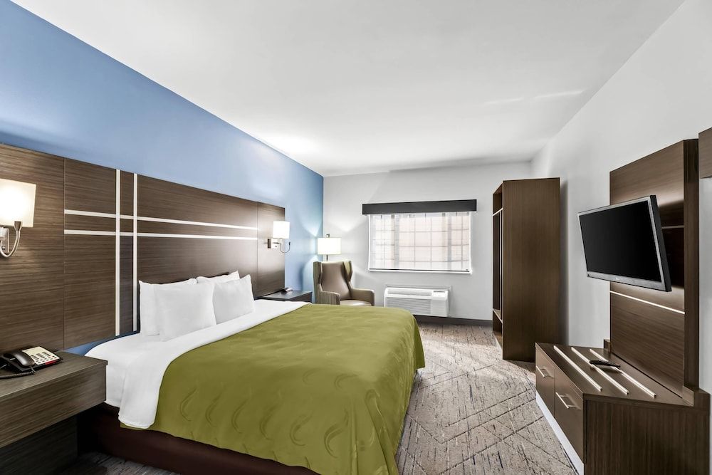 Suite, 1 King Bed, Non Smoking
