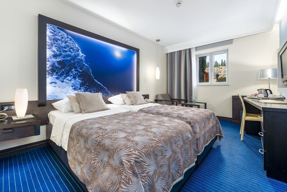 Hotel Lapad Classic Room 4