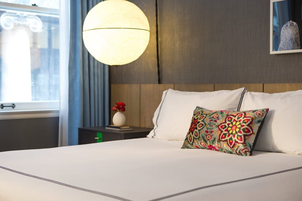 Kimpton Gray Hotel by IHG Room (Essential) 9
