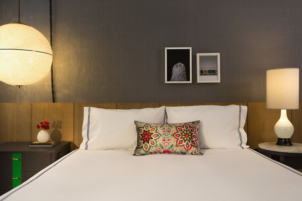 Kimpton Gray Hotel by IHG Room (Essential) 8