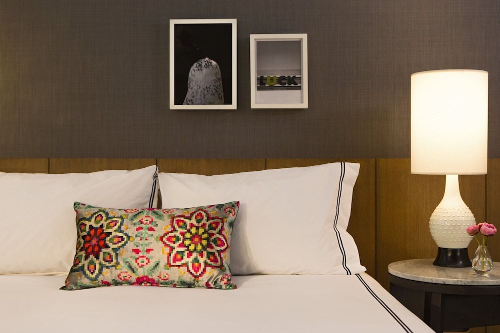 Kimpton Gray Hotel by IHG Room (Essential) 10