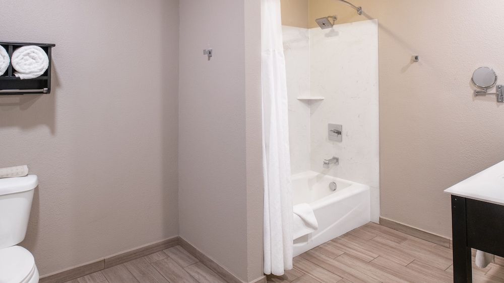 Yosemite Westgate Lodge Standard Room, 1 King Bed 4