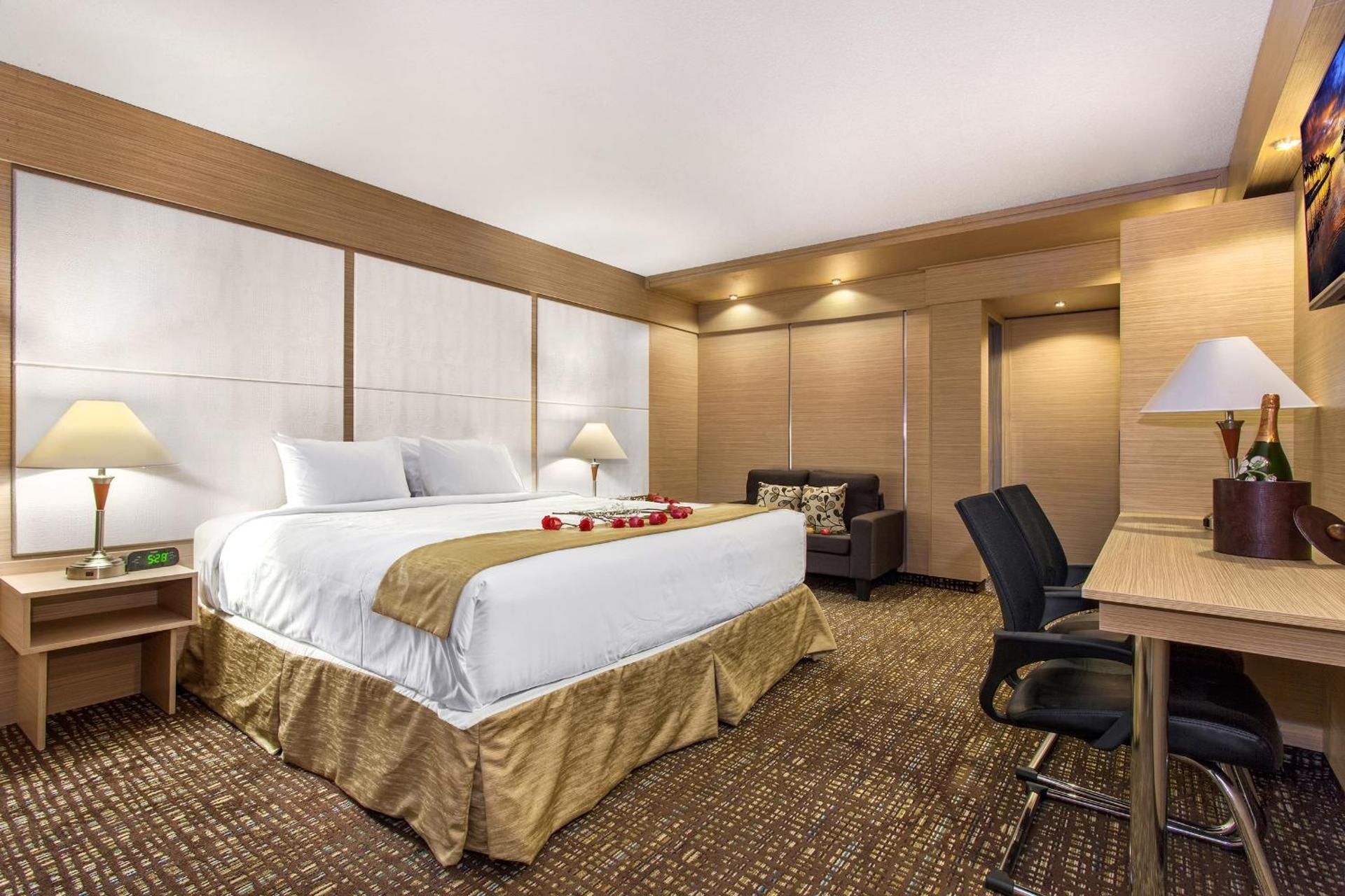 undefined Ocean Beach Palace Hotel and Suites 5