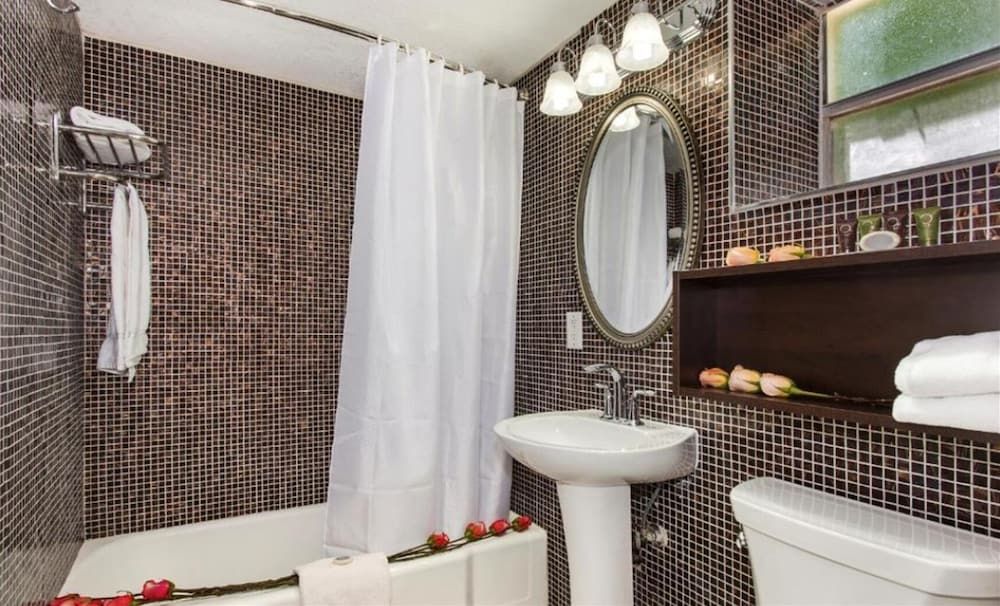 undefined Ocean Beach Palace Hotel and Suites 9