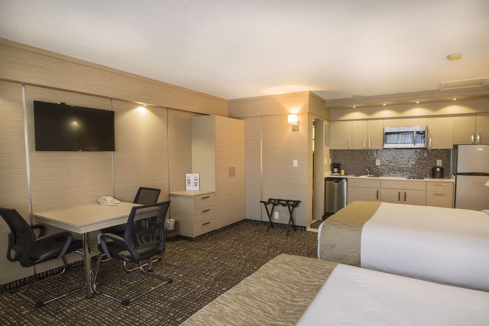 undefined Ocean Beach Palace Hotel and Suites 7