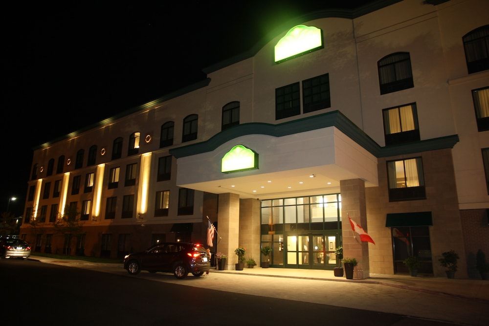 undefined Wingate By Wyndham Niagara Falls 7