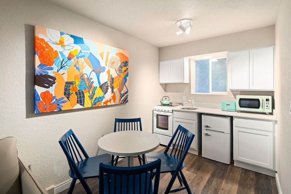 Hotel McCoy - Art, Coffee, Beer, Wine Comfort Studio Suite, 1 King Bed with Sofa bed 8