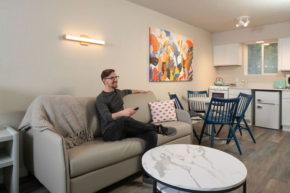 Hotel McCoy - Art, Coffee, Beer, Wine Comfort Studio Suite, 1 King Bed with Sofa bed 5