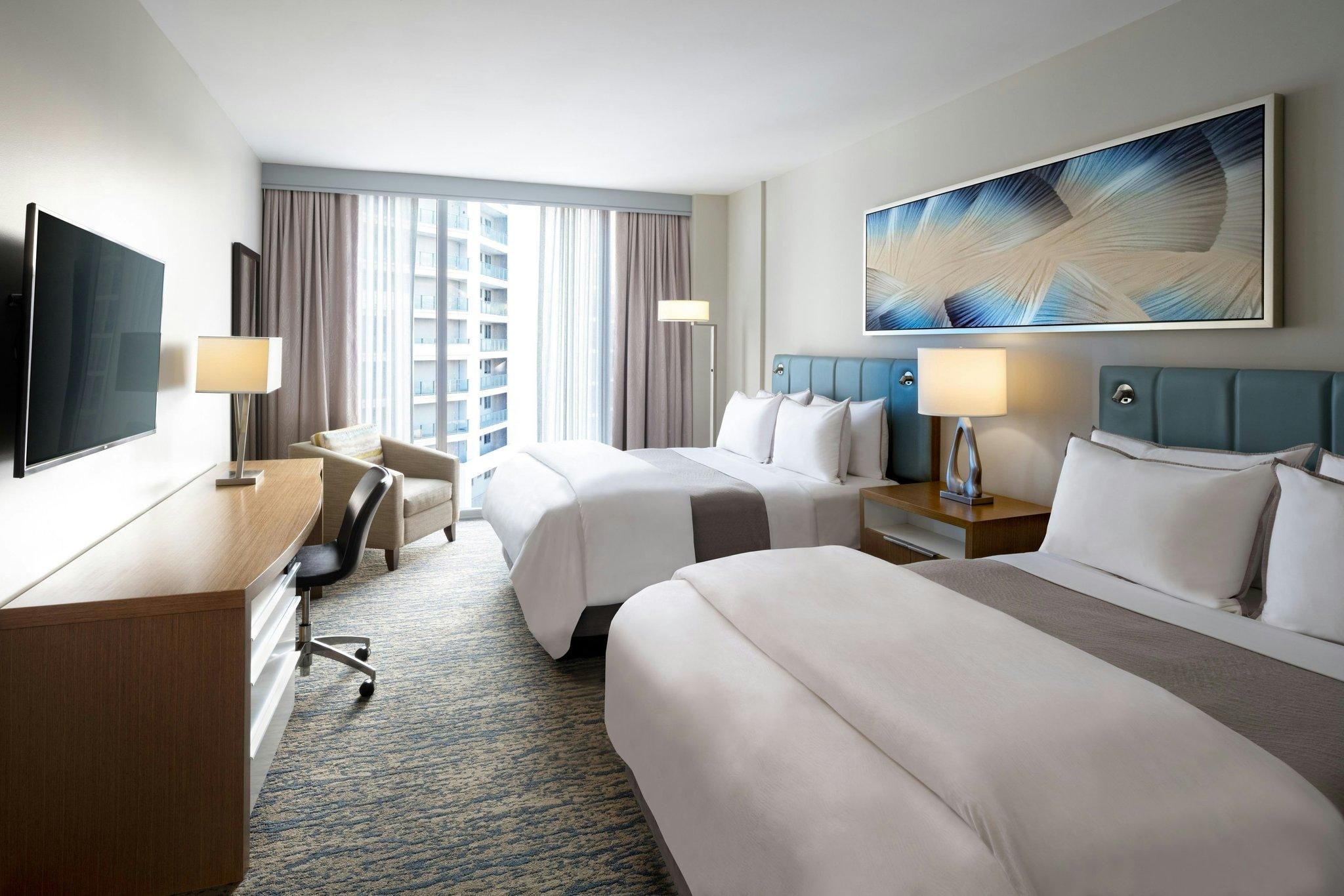Guest room, 2 Queen, Partial bay view