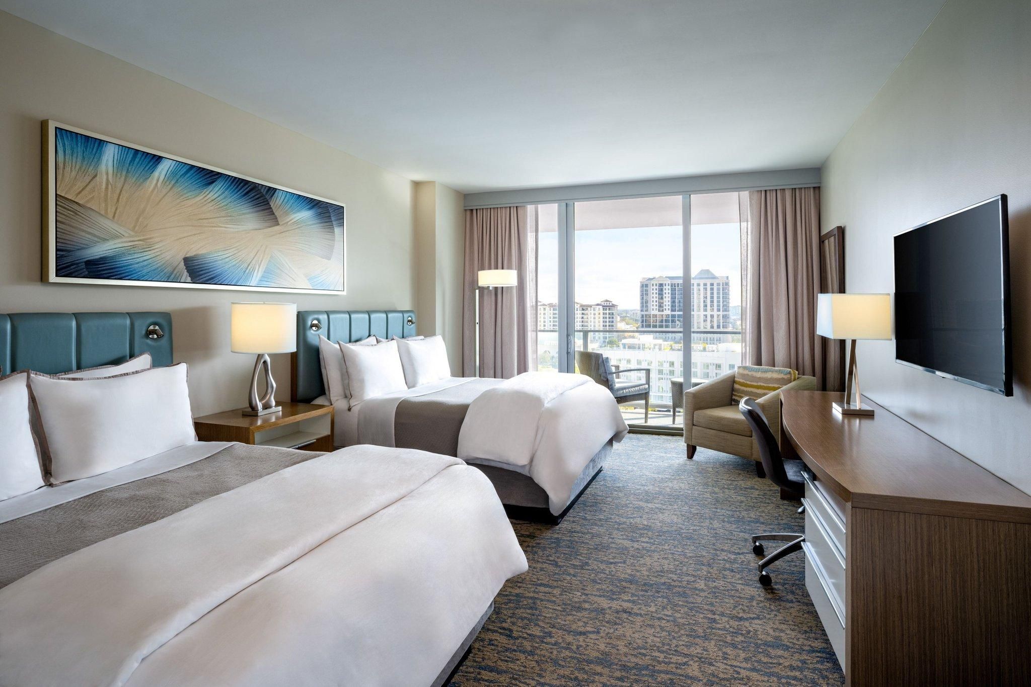 Traditional Standard, Guest room, 2 Queen, City view, Balcony