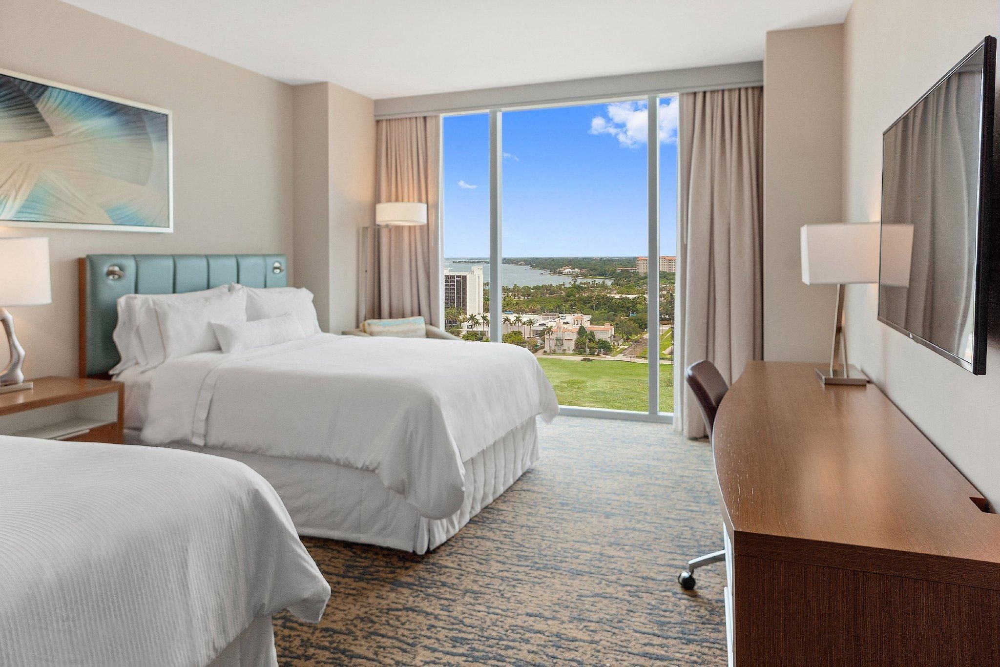 Guest room, 2 Queen, Partial bay view