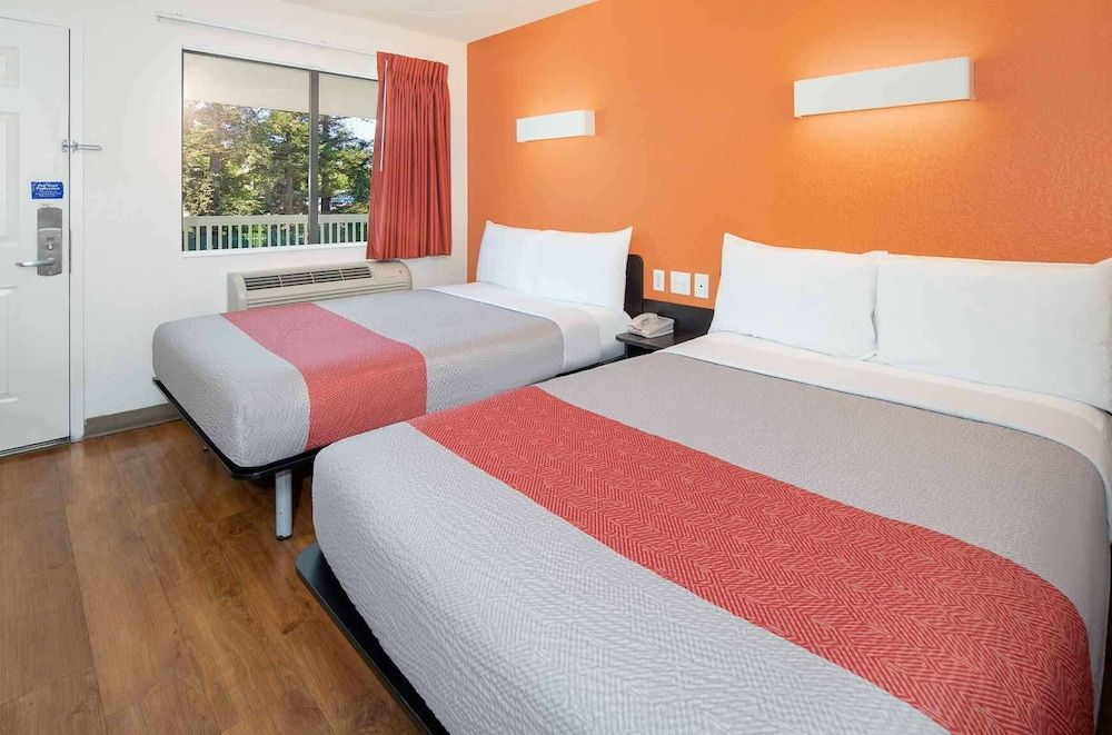 Deluxe Room, 2 Double Beds, Non Smoking, Refrigerator