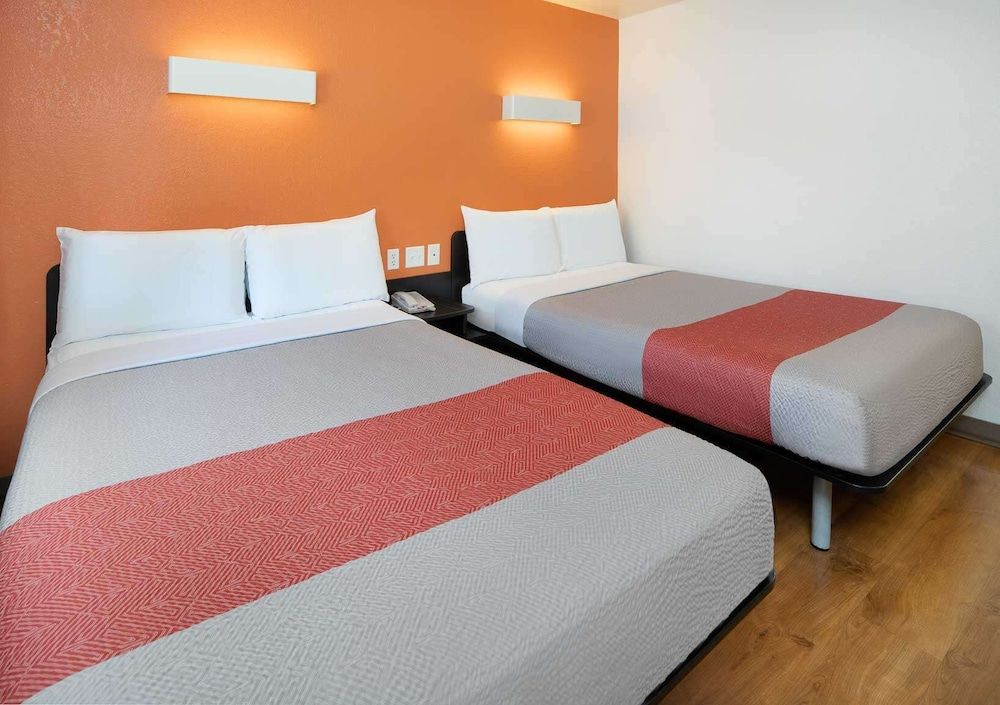 Deluxe Room, 2 Double Beds, Non Smoking, Refrigerator