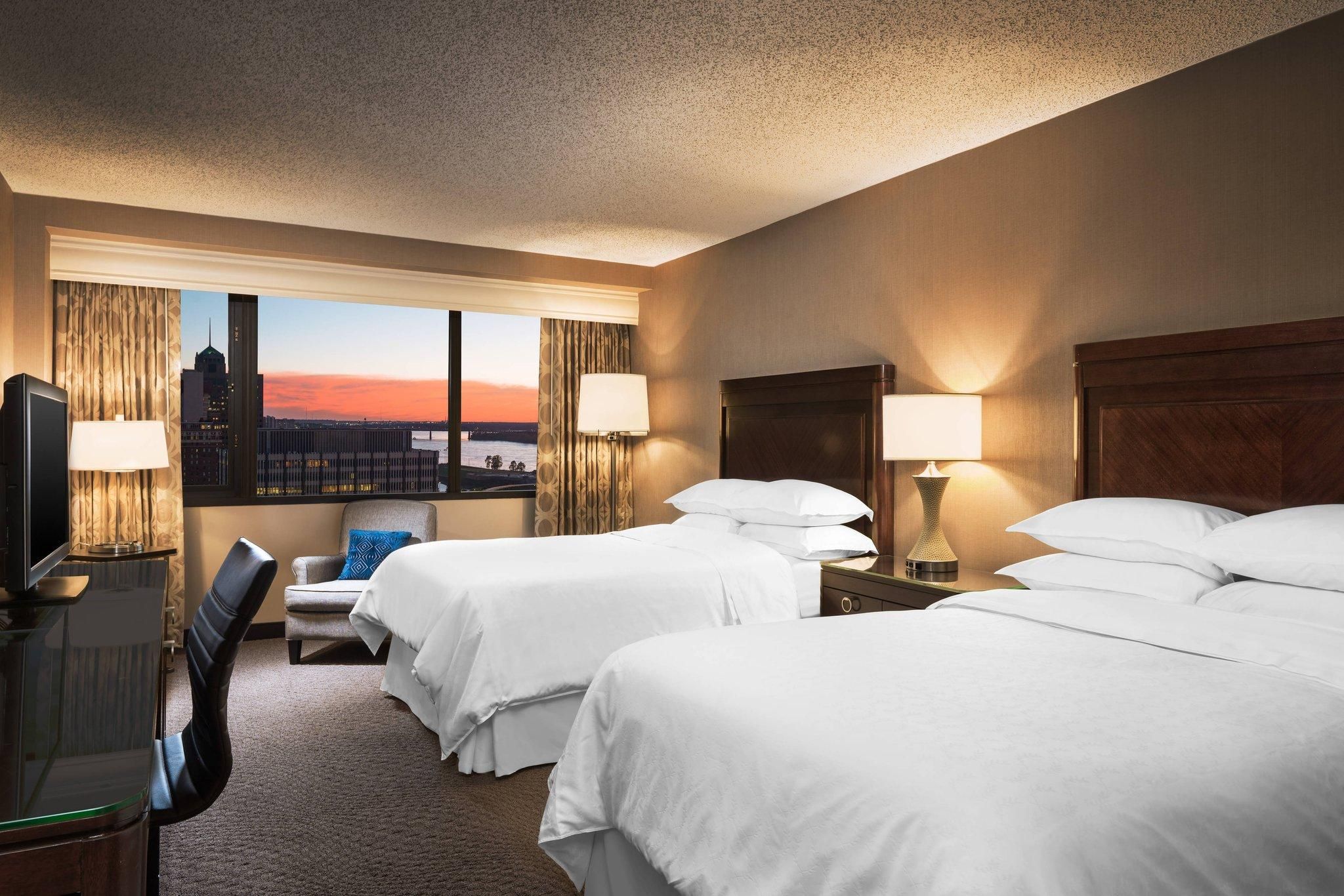 Deluxe 2 Doubles, Larger Guest room, 2 Double