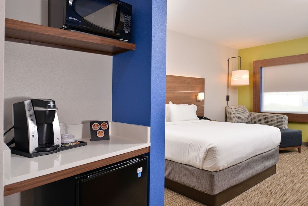 Room, 1 King Bed, Accessible (Communications/Mobility Accessible)