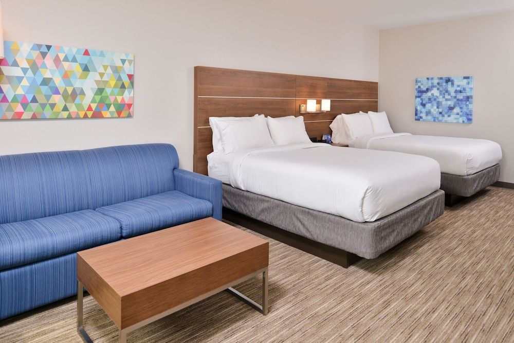 Suite, 2 Queen Beds, Non Smoking