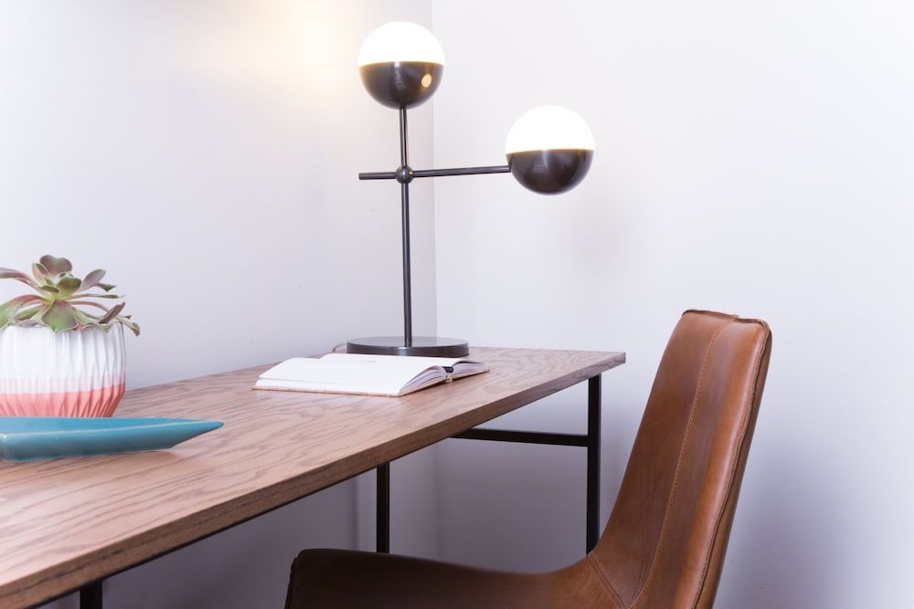 Black Swan - Sobro Nashville Room 3