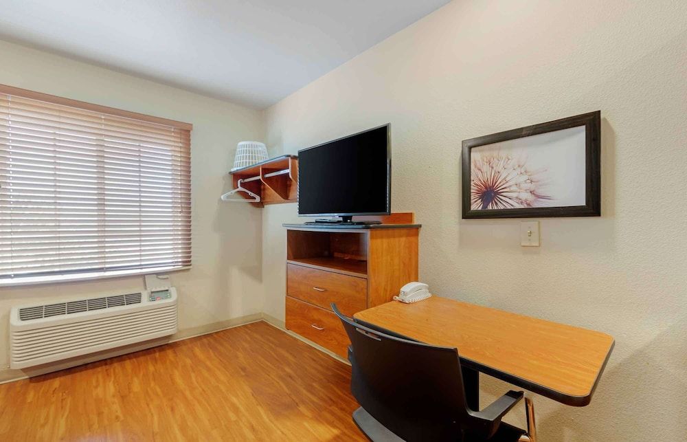 Extended Stay America Select Suites - Fort Lauderdale - Airport - West Standard Studio, Non Smoking, Refrigerator & Microwave 3