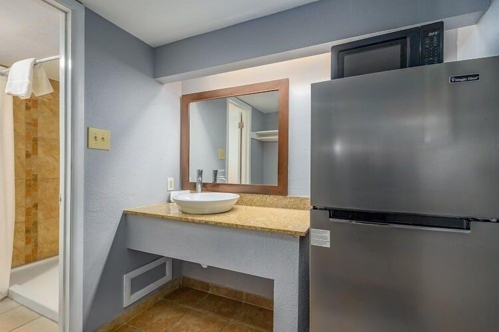 Extend a Suites & RV Park