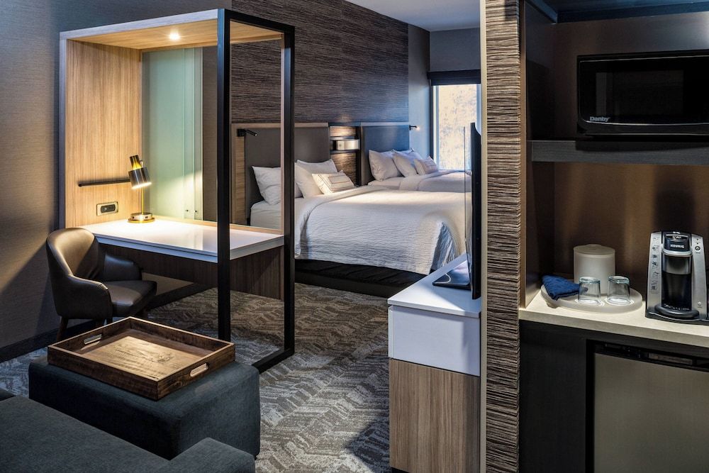 Suite, Multiple Beds