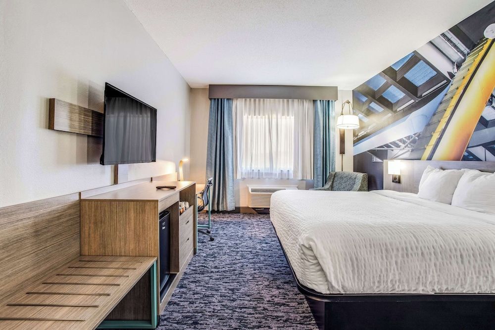 Room, 1 King Bed, Accessible, Non Smoking (Bathtub)