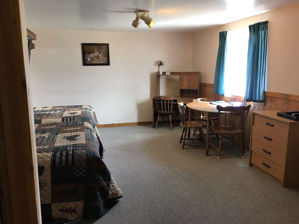 Cabin, Kitchenette