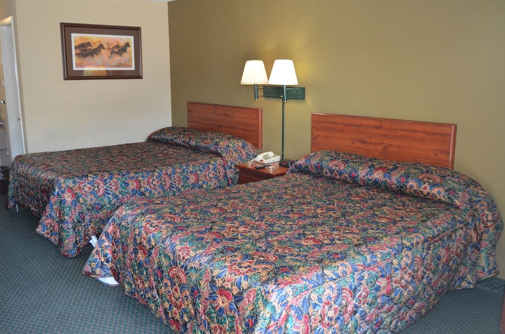 Plaza Inn Big Spring Standard Double Room, Non Smoking 3
