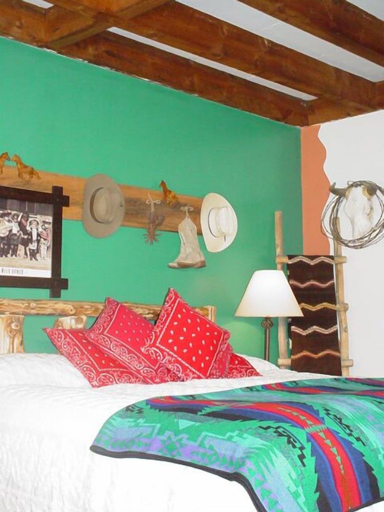 Classic Room, 1 King Bed