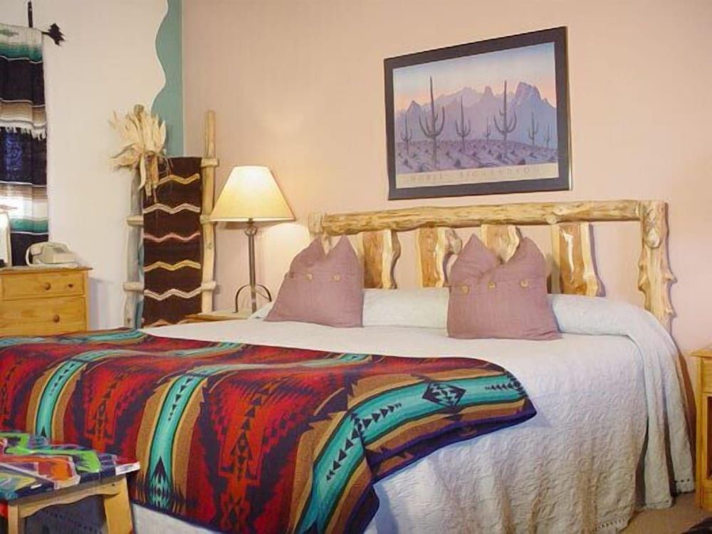 Classic Room, 1 King Bed