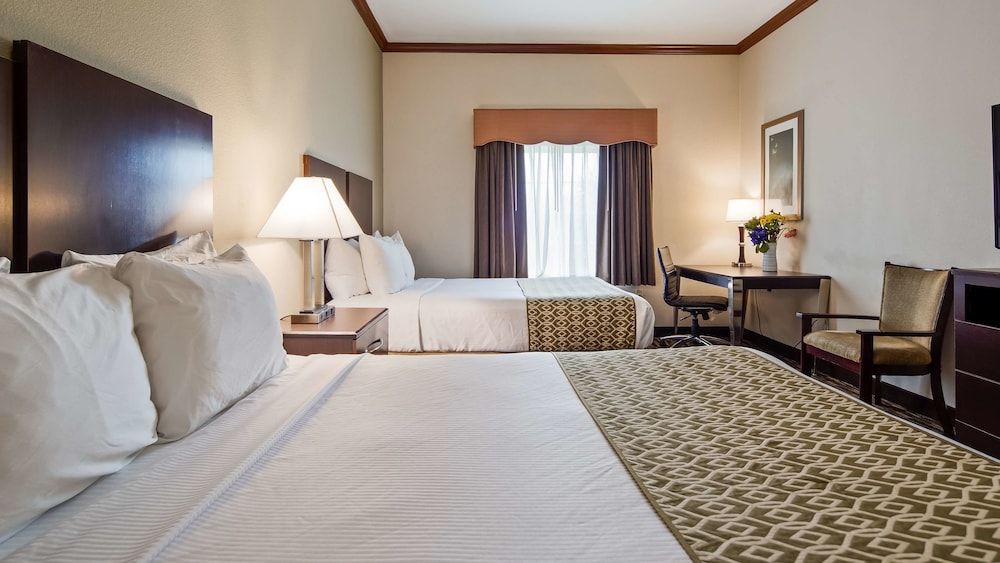 Best Western Refugio Inn Standard Room, 2 Queen Beds, Non Smoking, Refrigerator & Microwave