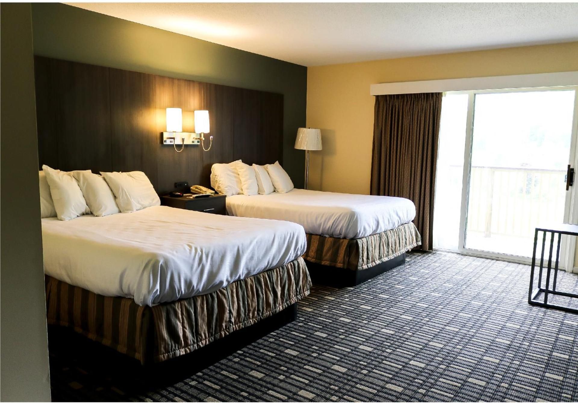 Fairbanks Inn Queen Room with Two Queen Beds 2