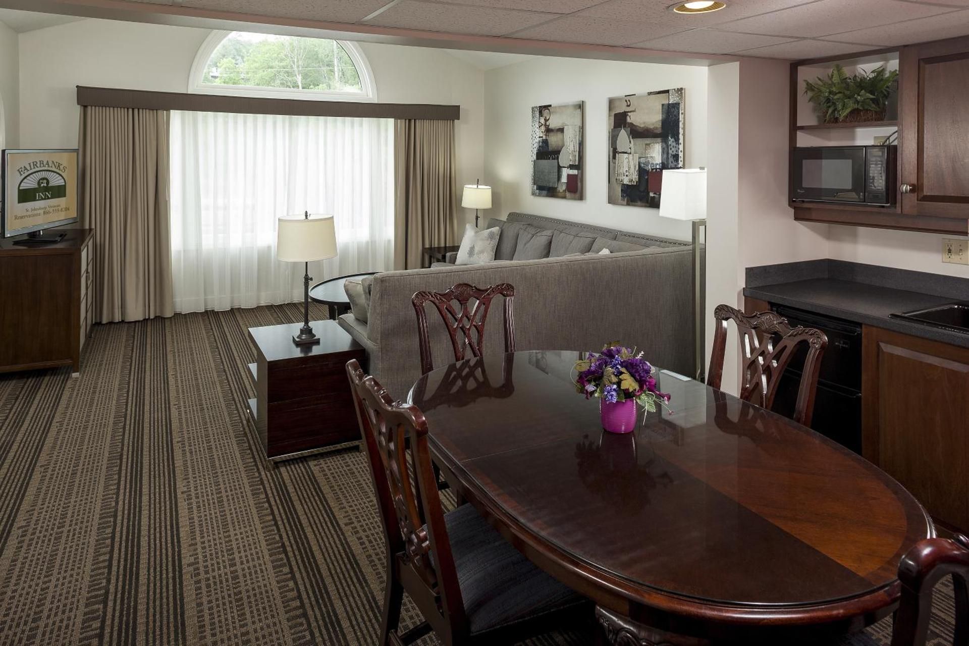 Deluxe Suite