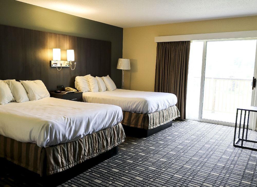 Fairbanks Inn Standard Room, 2 Queen Beds