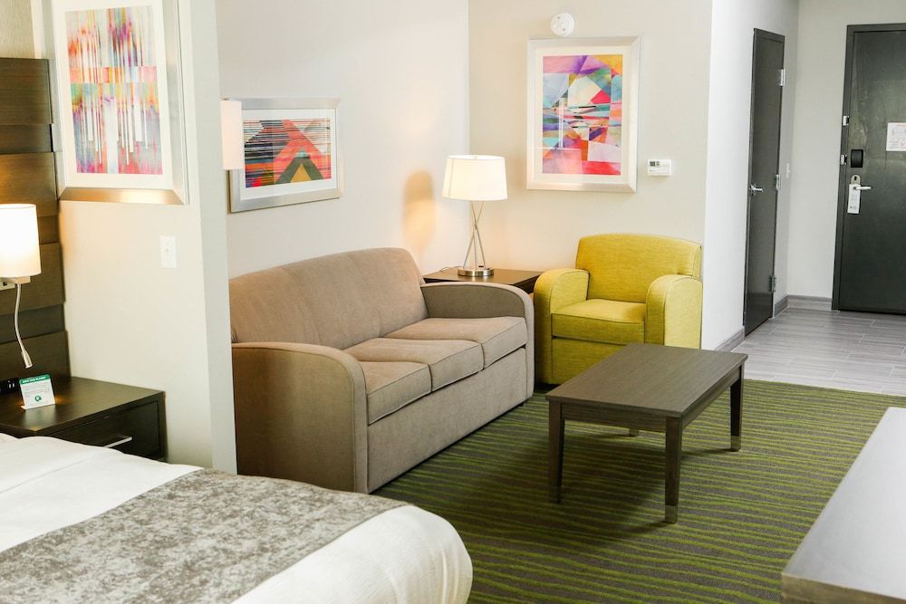 Best Western Plus Prien Lake Hotel & Suites - Lake Charles Suite, 1 King Bed, Non Smoking, Microwave 10