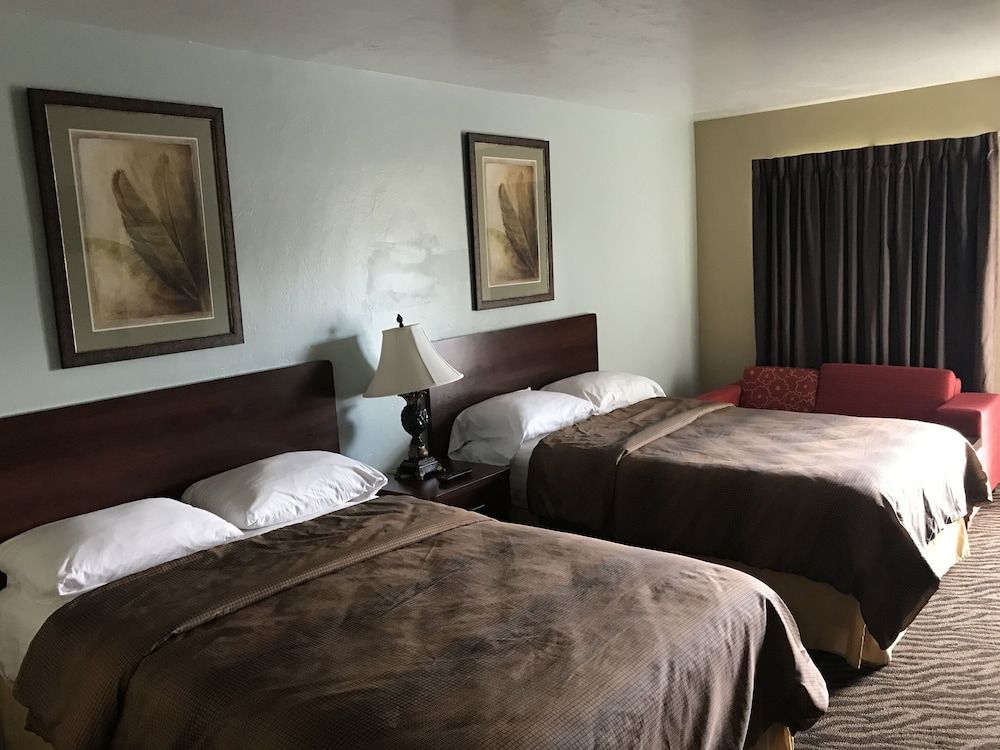 Immokalee Inn Traditional Double Room, 2 Double Beds 5