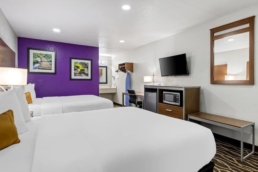 Standard Room, 2 Queen Beds, Non Smoking