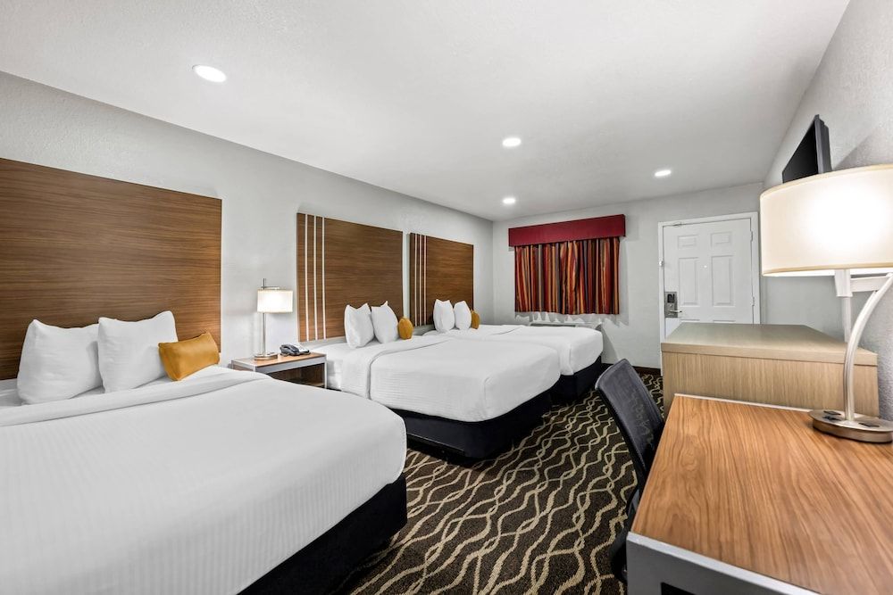 Standard Room, 2 Double Beds, Non Smoking
