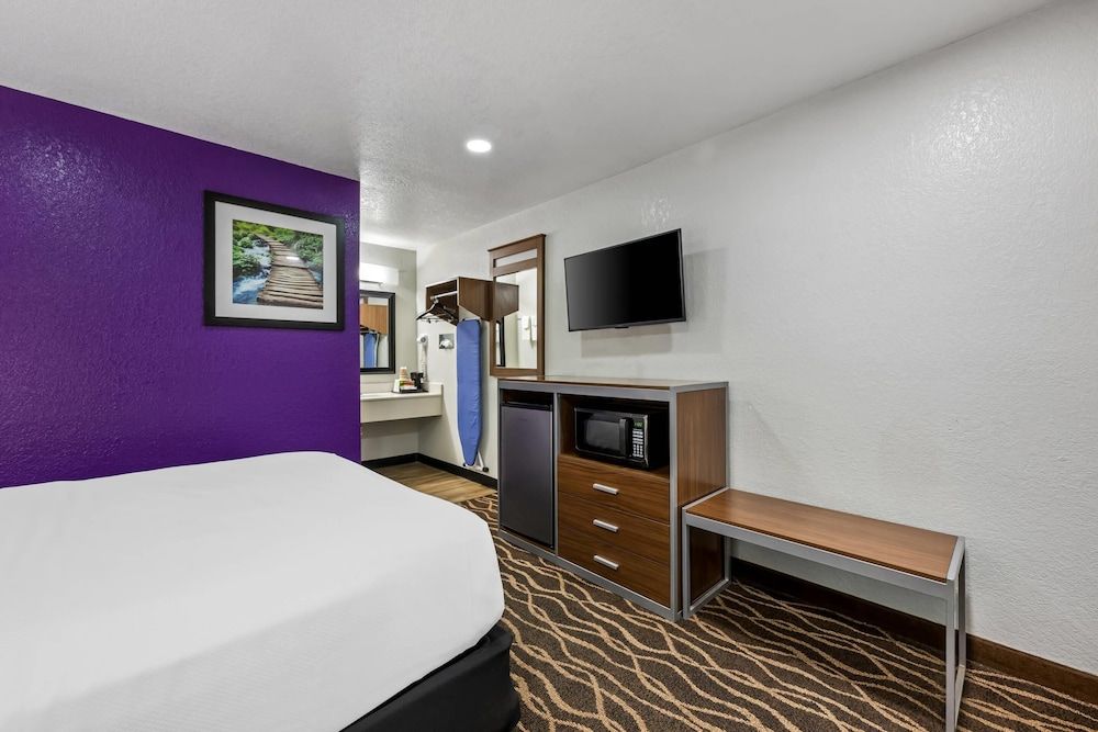 Standard Room, 1 Queen Bed, Non Smoking